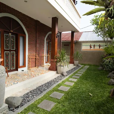 D-Anyar Stay And Surf Canggu