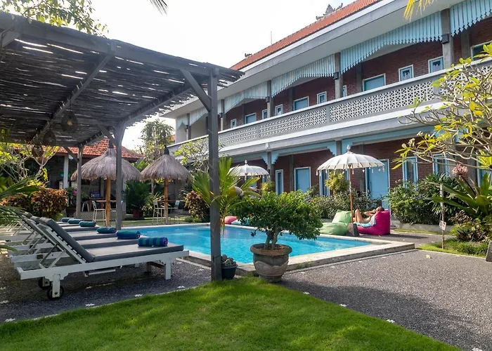 Guest house D-anyar And Surf
